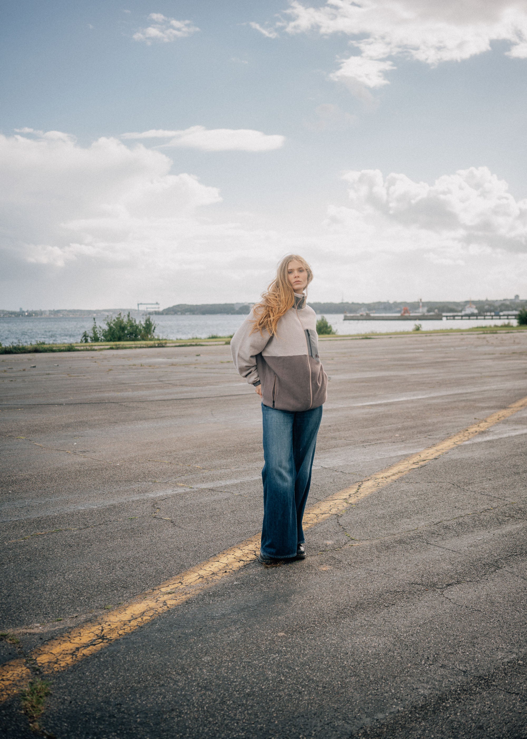 Unser Model Maike ist <strong>176 cm</strong> groß und trägt <strong>Größe L</strong>.#