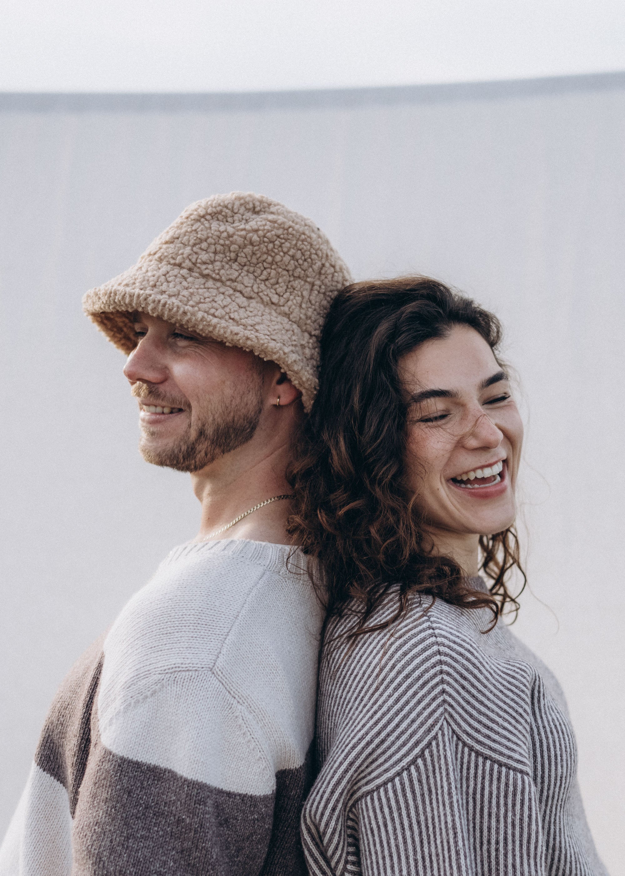 Unser Model Jonas ist <strong>184 cm</strong> groß und trägt <strong>Größe XL</strong>.#