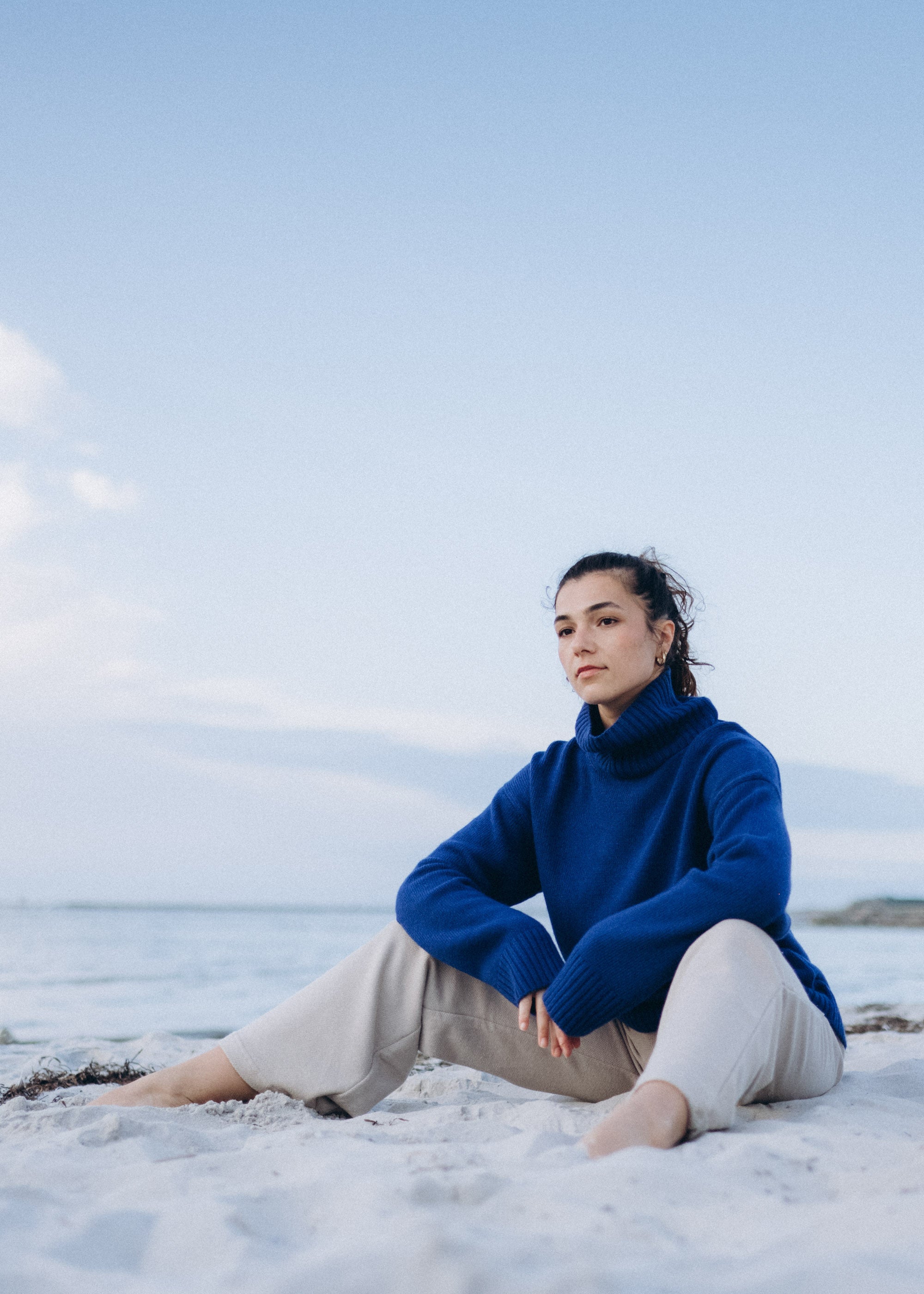 Unser Model Acelya ist <strong>173 cm</strong> groß und trägt <strong>Größe S</strong>.#