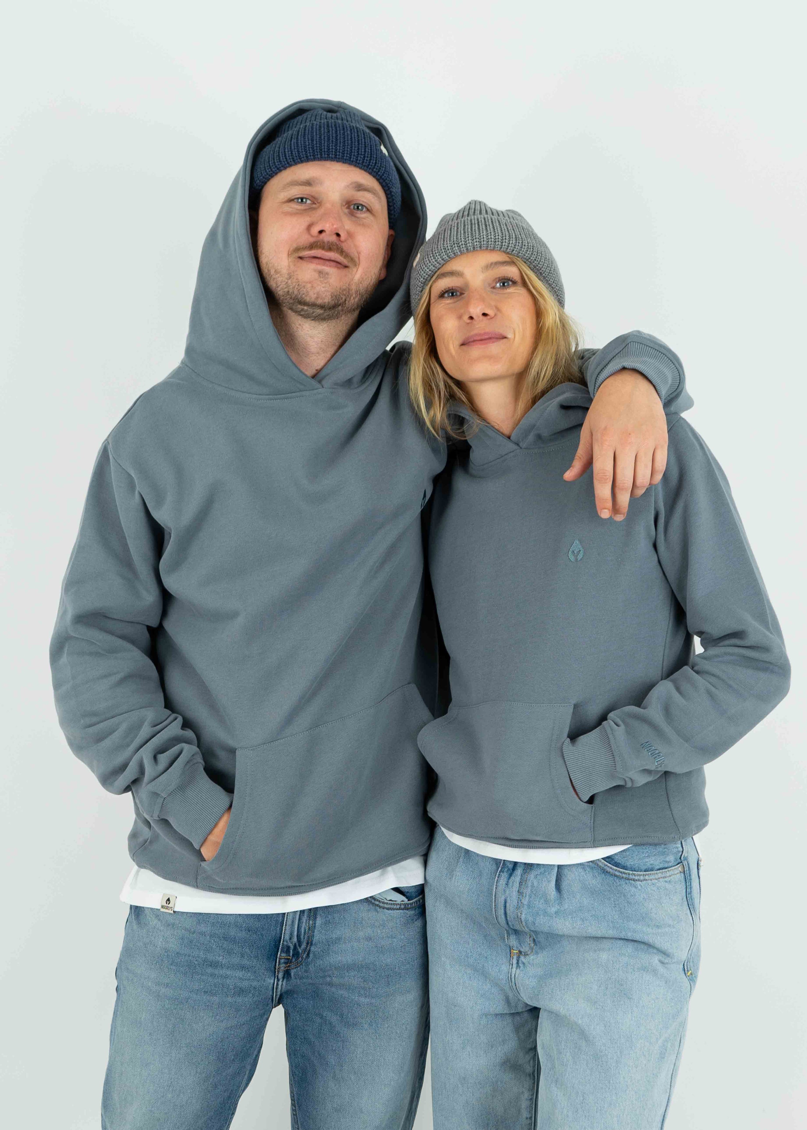 Unser Model Rabea ist <strong>178 cm</strong> groß und trägt <strong>Größe M</strong>.#