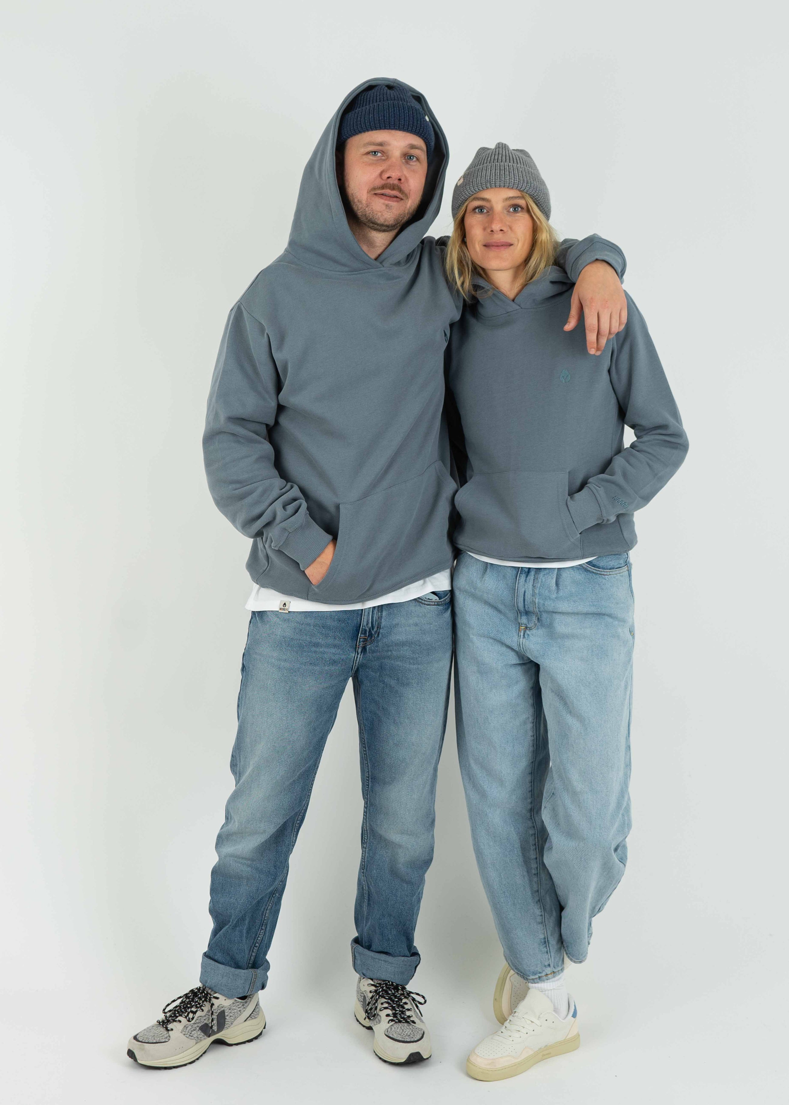 Unser Model Rabea ist <strong>178 cm</strong> groß und trägt <strong>Größe M</strong>.#