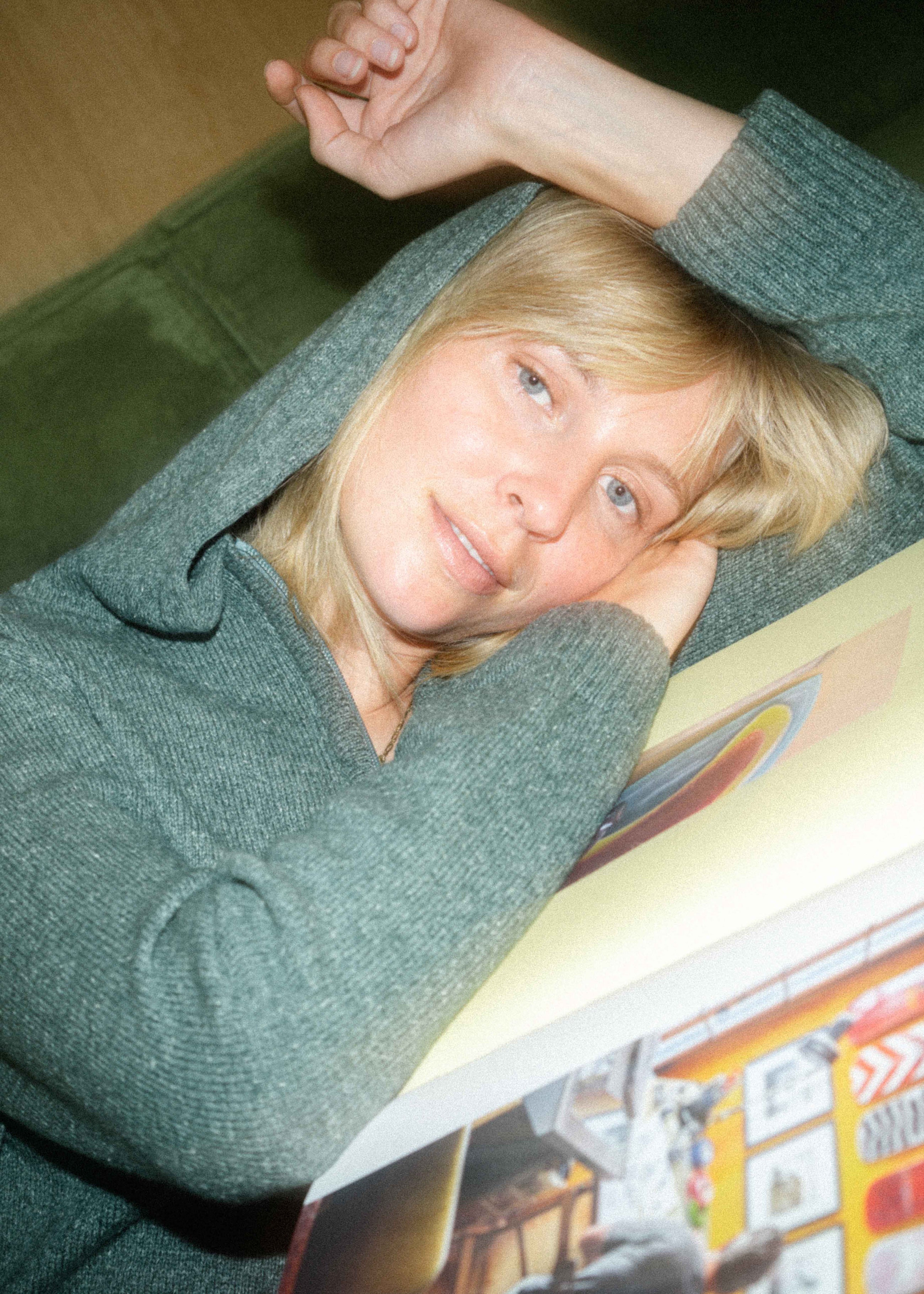 Unser Model Lisa ist <strong>178 cm</strong> groß und trägt <strong>Größe S</strong>.#