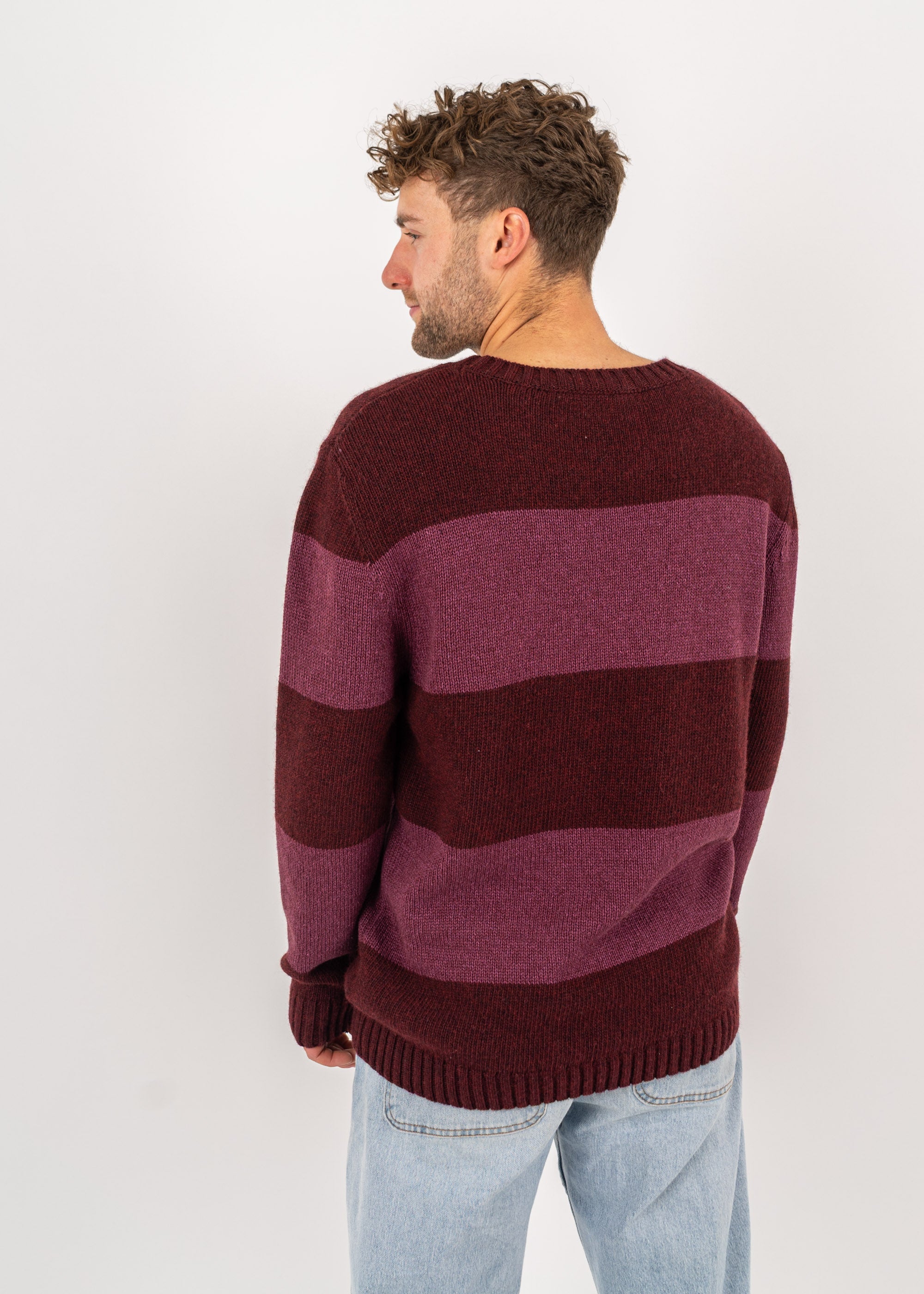 Unser Model Henry ist <strong>178 cm</strong> groß und trägt <strong>Größe L</strong>.#