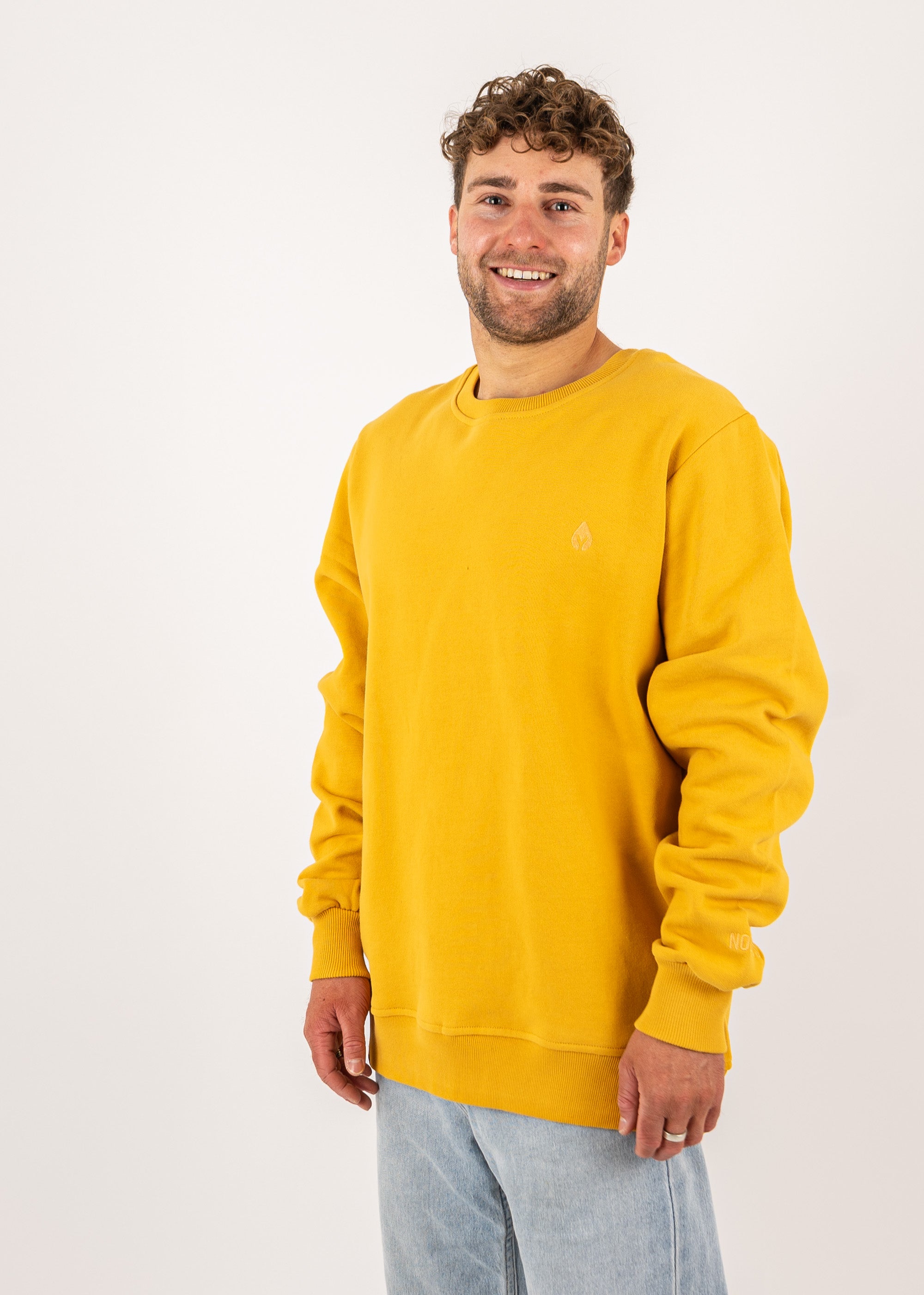 Unser Model Henry ist <strong>178 cm</strong> groß und trägt <strong>Größe L</strong>.#