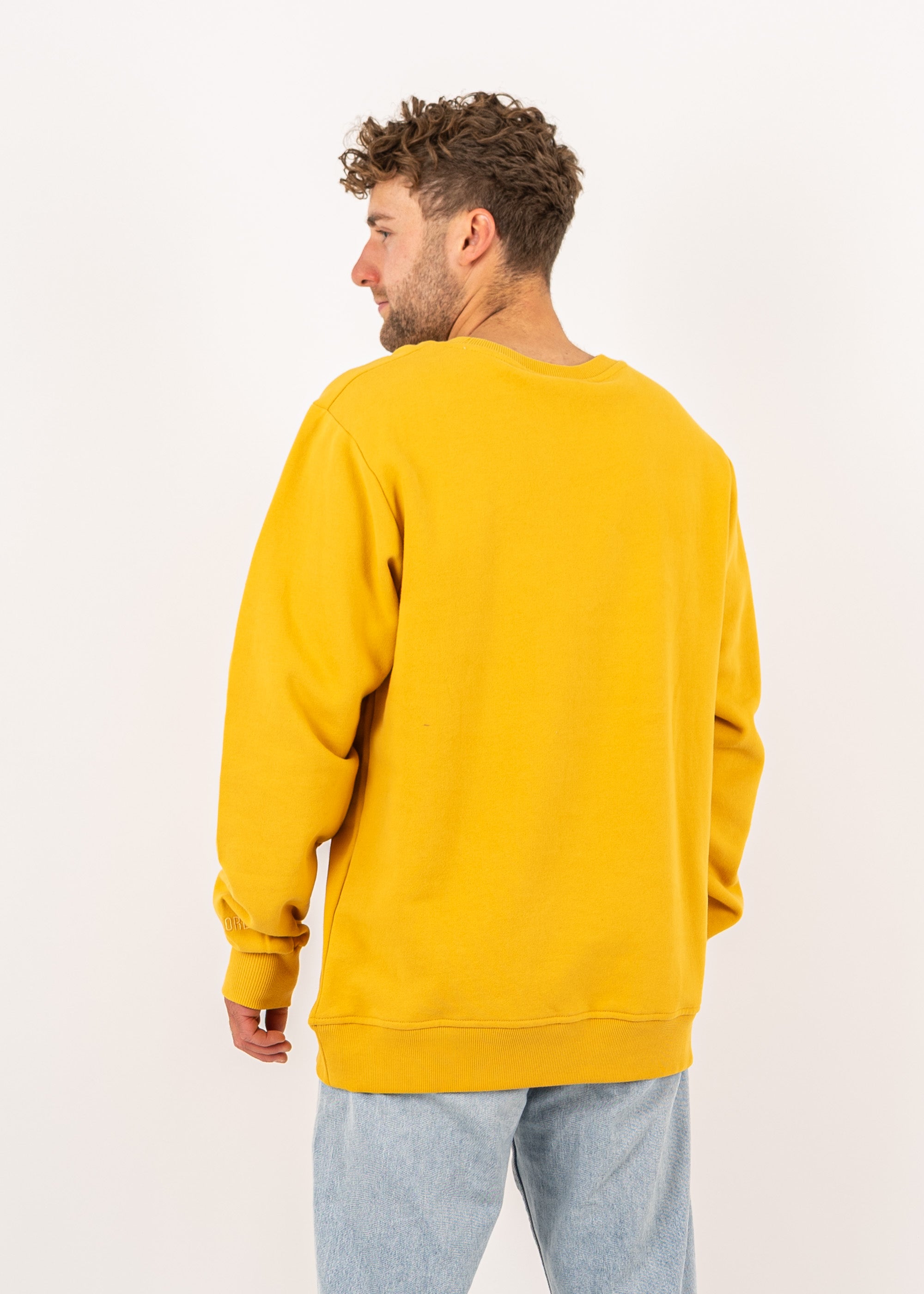 Unser Model Henry ist <strong>178 cm</strong> groß und trägt <strong>Größe L</strong>.#