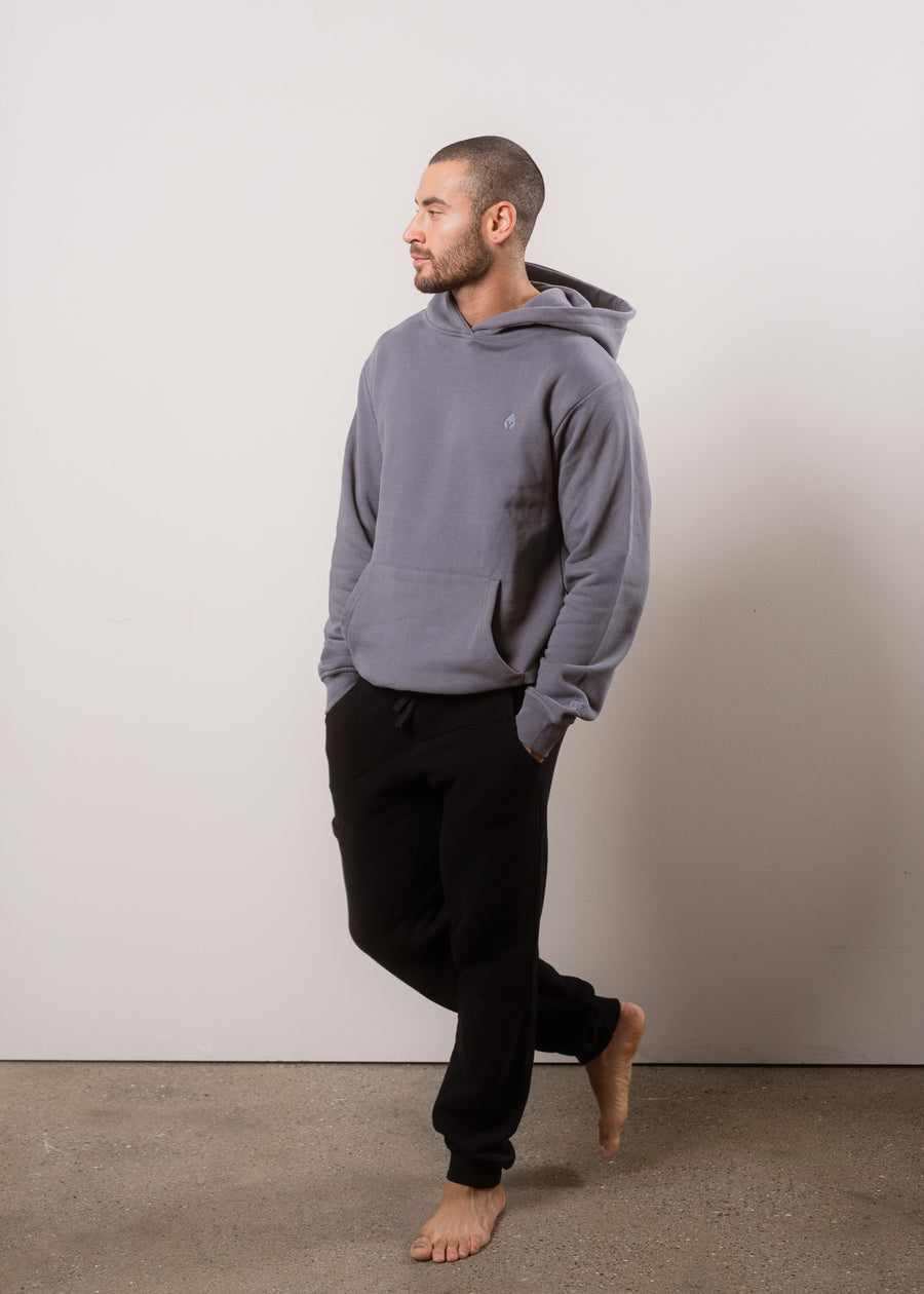 Unser Model Hugo ist 184 cm groß und trägt Größe L.#