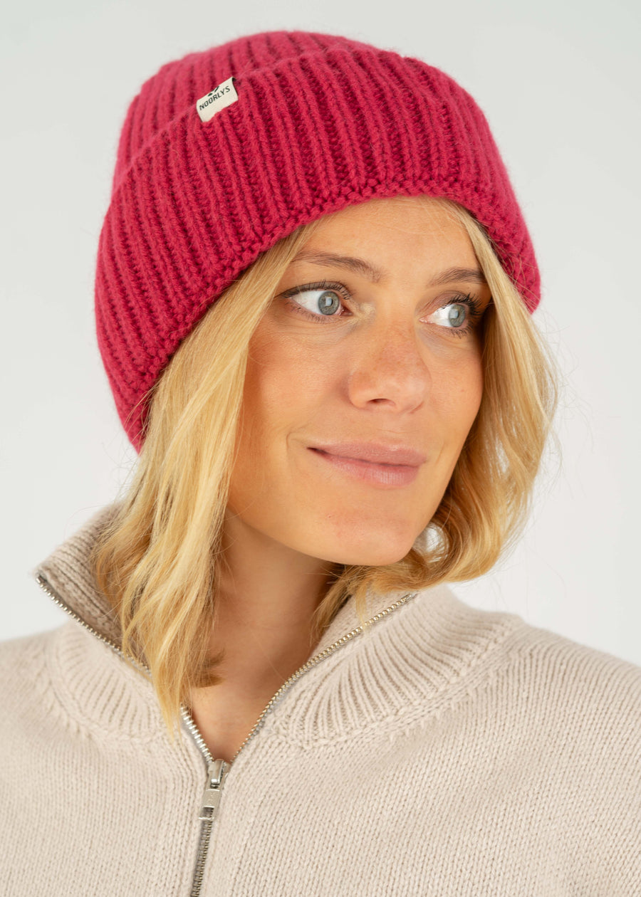 ALMA dragon fruit cashmere hat