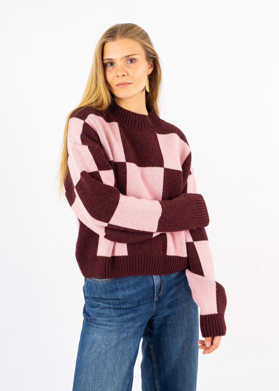 Unser Model Maike ist 176 cm groß und trägt Größe S.#